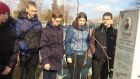 mesyachnik2019-vozlozhili-cveti-k-mogilam-voinov-afgancev-10b-180219-1